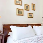 Santa Croce Traditional House